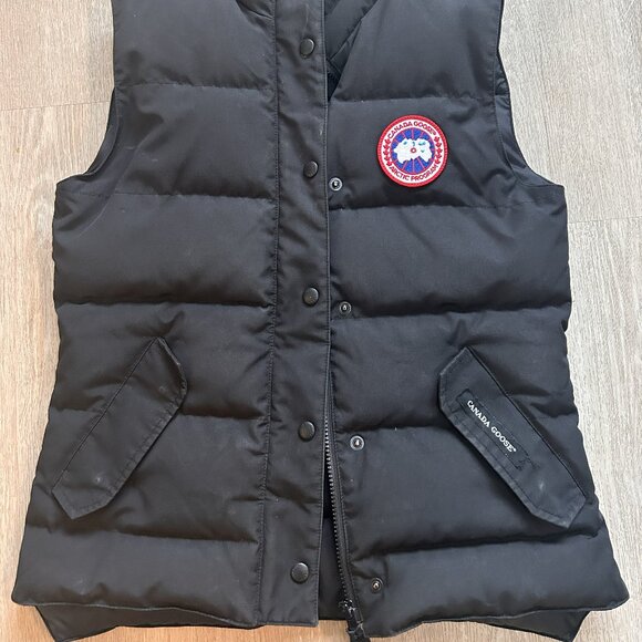 Canada Goose Freestyle Downfill Vest - Black. Size Small - Picture 1 of 4